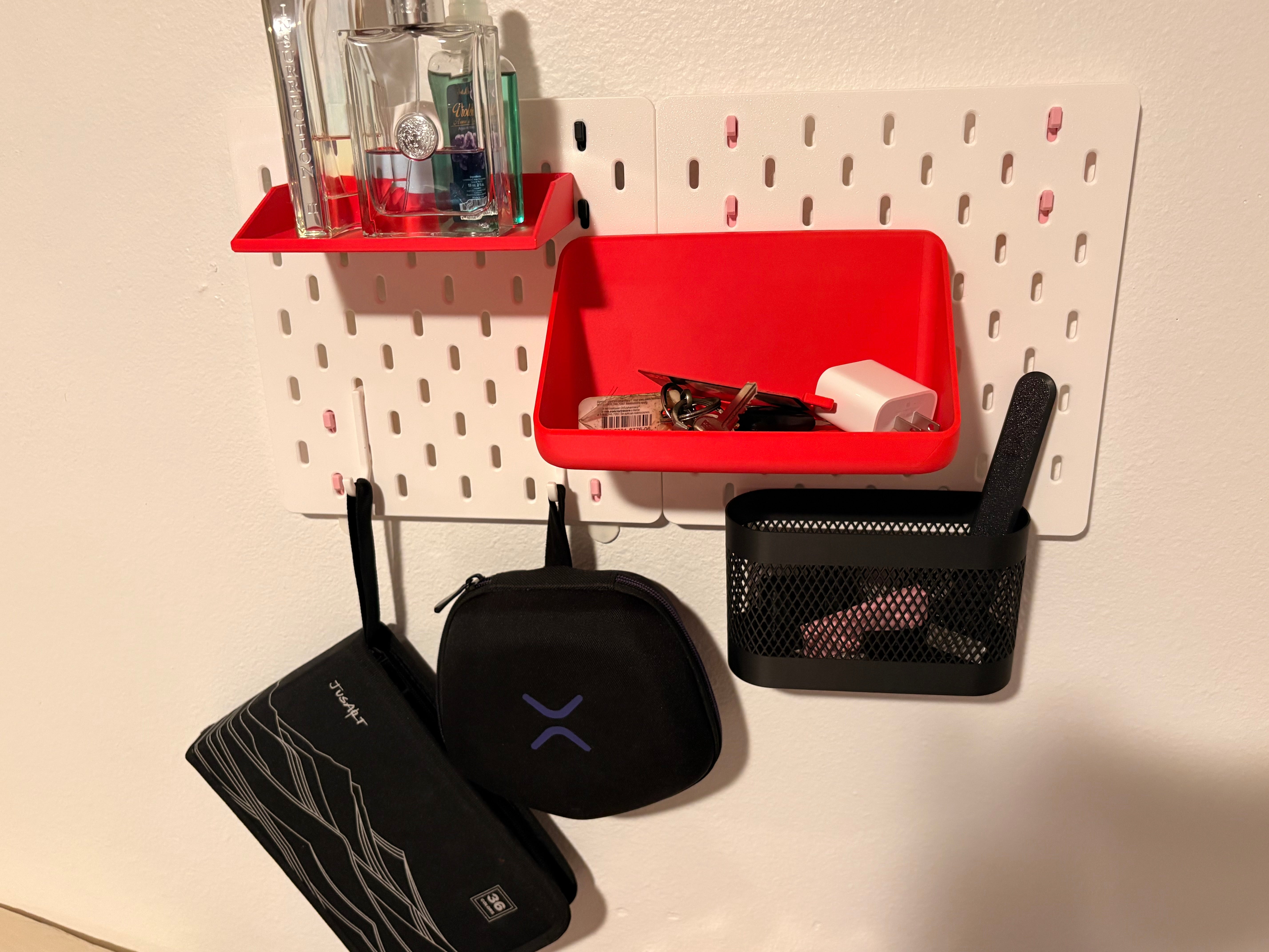 Plastic pegboard